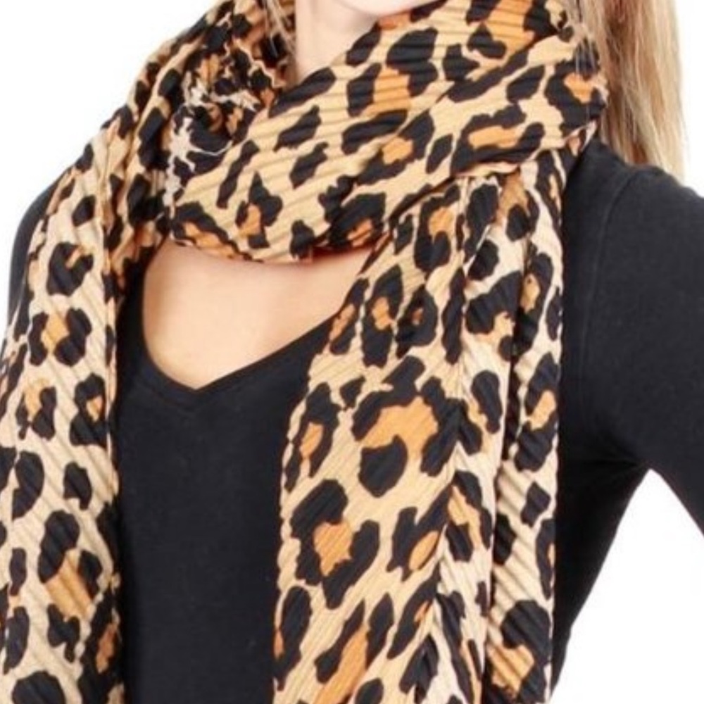 🐆Pleated Cheetah Print Scarf🧣